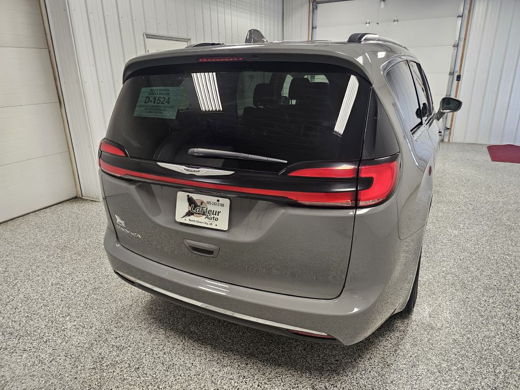 2022 Chrysler Pacifica Image 6