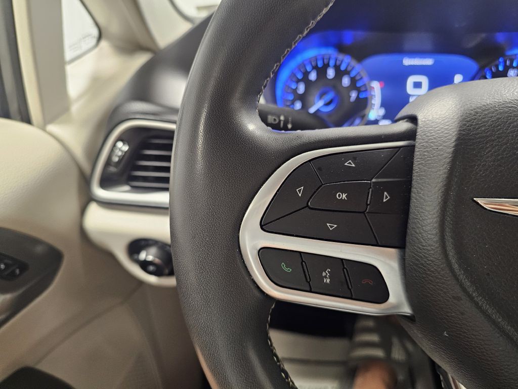 2022 Chrysler Pacifica Image 17