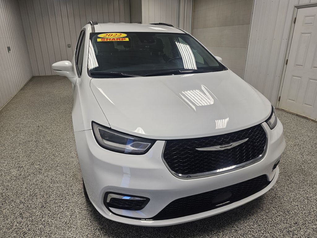 2022 Chrysler Pacifica Image 3