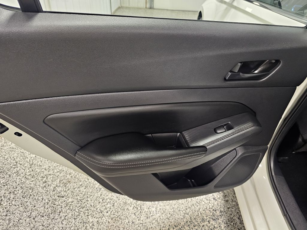 2025 Nissan Altima Image 10