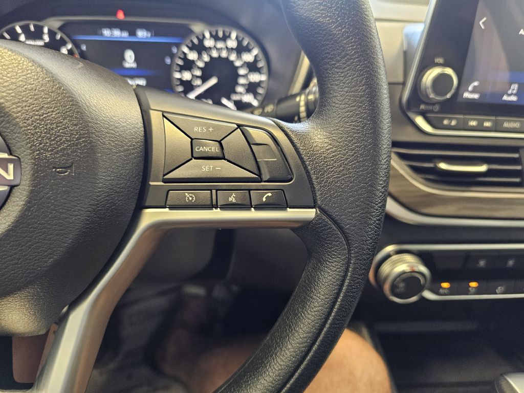 2025 Nissan Altima Image 19