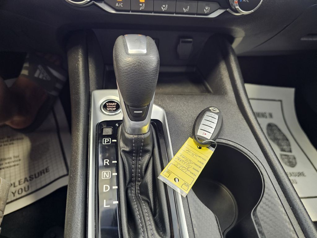 2025 Nissan Altima Image 20