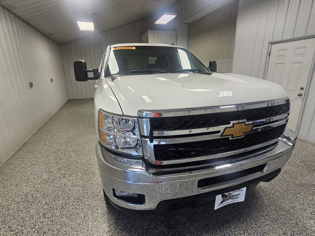 2011 Chevrolet Silverado 1500 Image 3