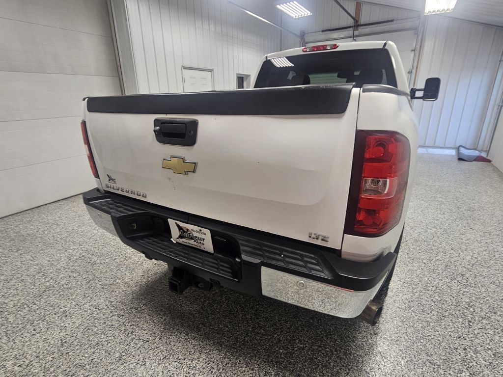 2011 Chevrolet Silverado 1500 Image 6