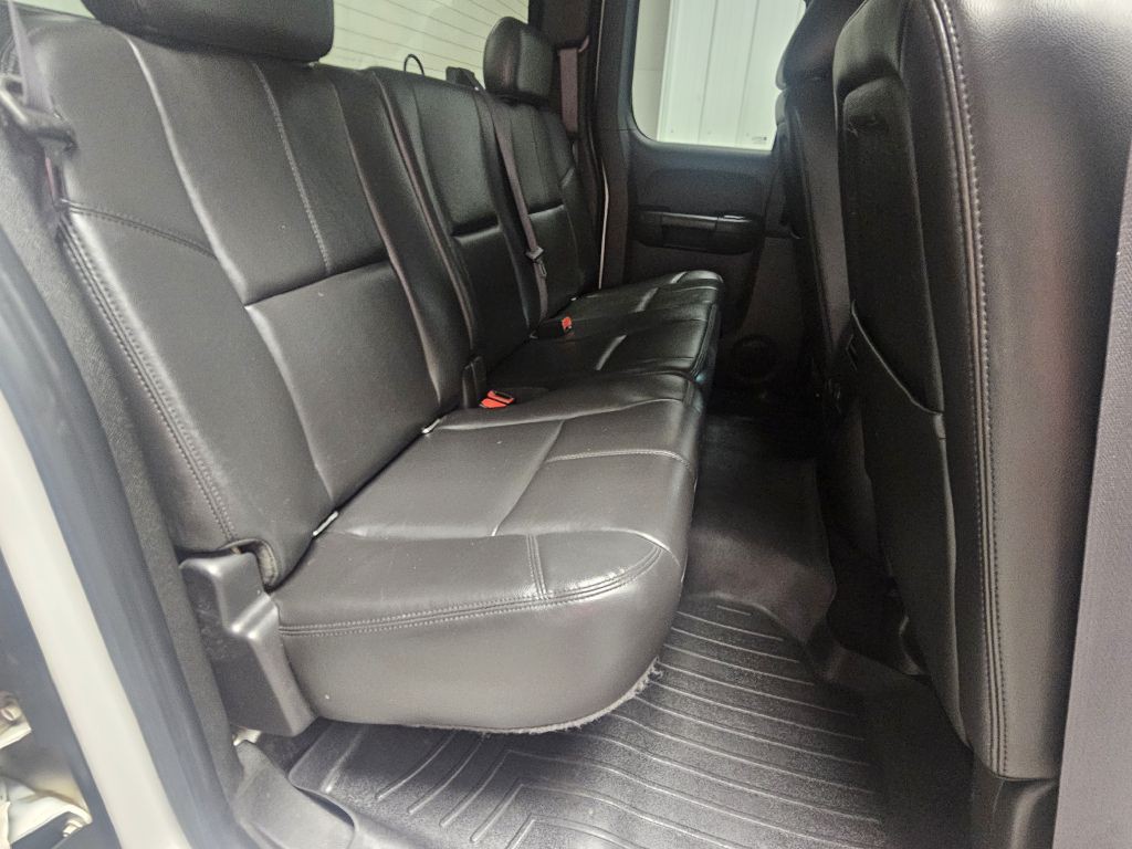 2011 Chevrolet Silverado 1500 Image 13