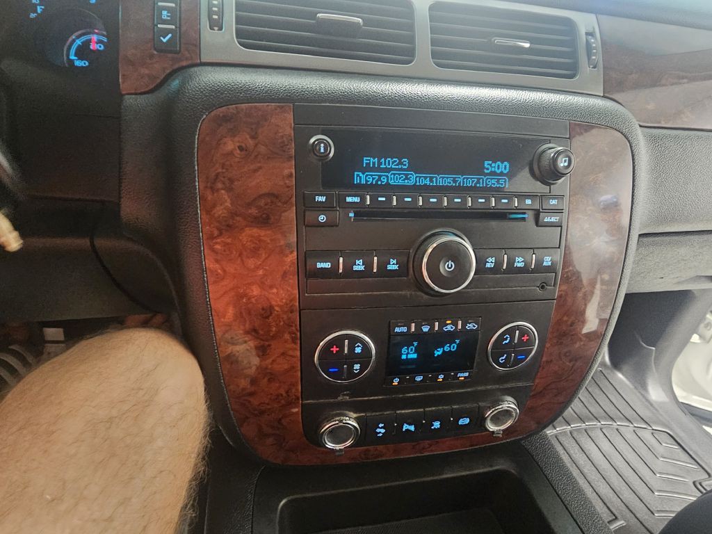 2011 Chevrolet Silverado 1500 Image 20