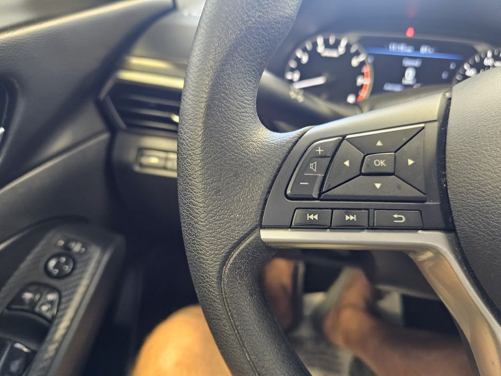 2025 Nissan Altima Image 18
