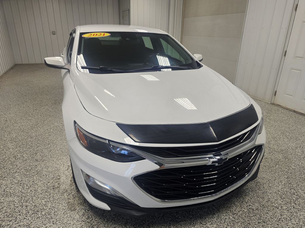 2021 Chevrolet Malibu Image 3