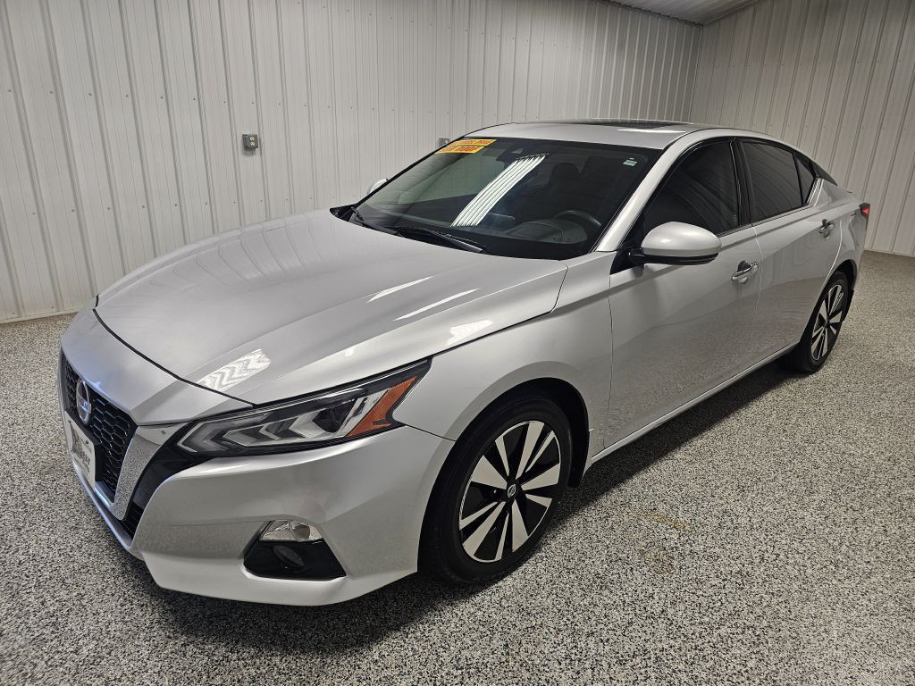 2019 Nissan Altima Image 1