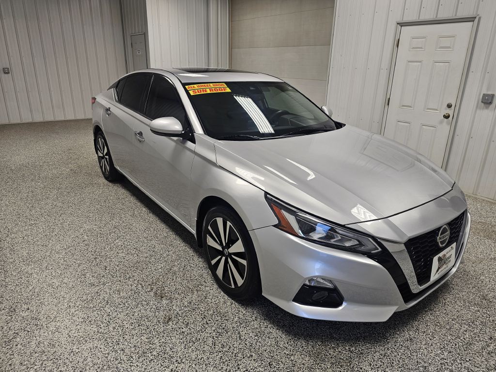 2019 Nissan Altima Image 2