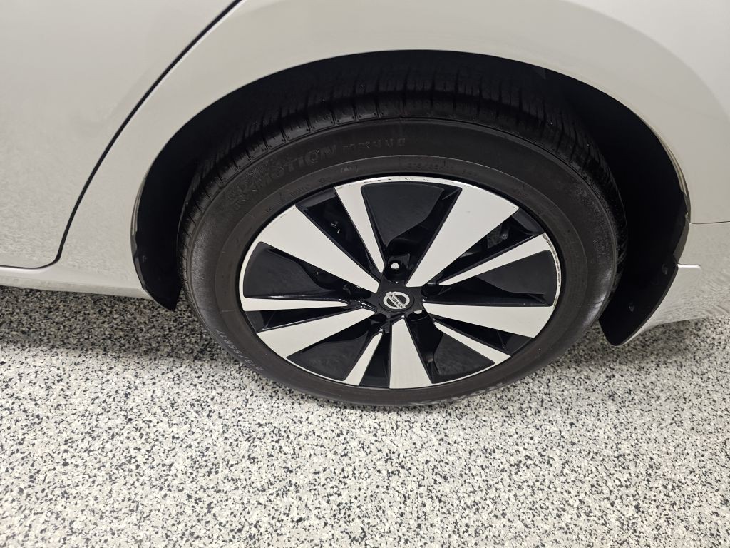 2019 Nissan Altima Image 8