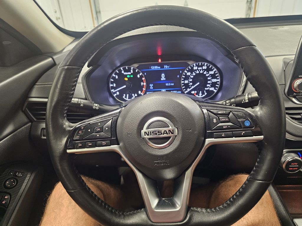 2019 Nissan Altima Image 18