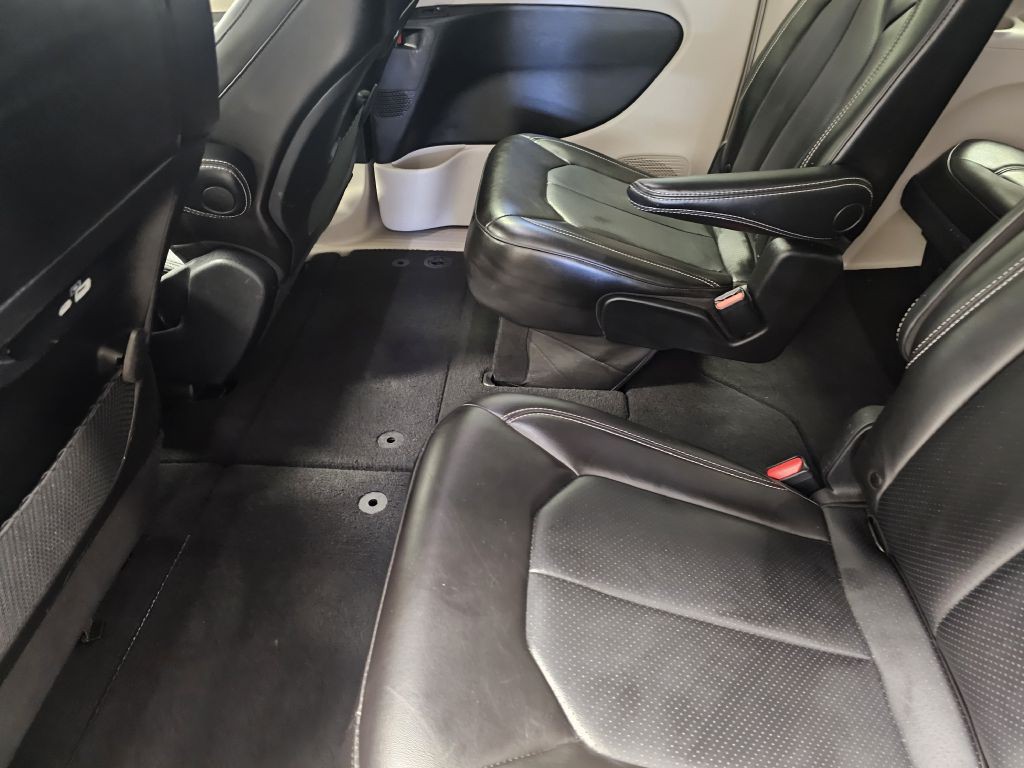 2023 Chrysler Pacifica Image 10