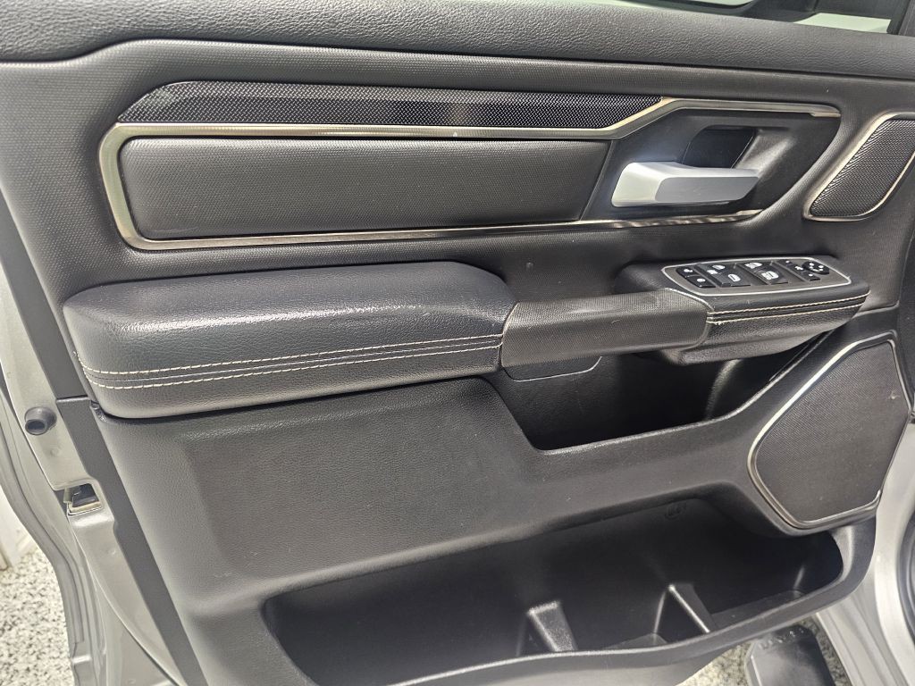 2021 RAM 1500 Image 9