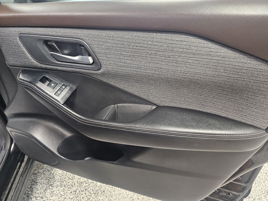 2021 Nissan Rogue Image 16