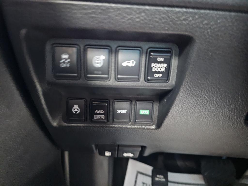 2017 Nissan Rogue Image 17