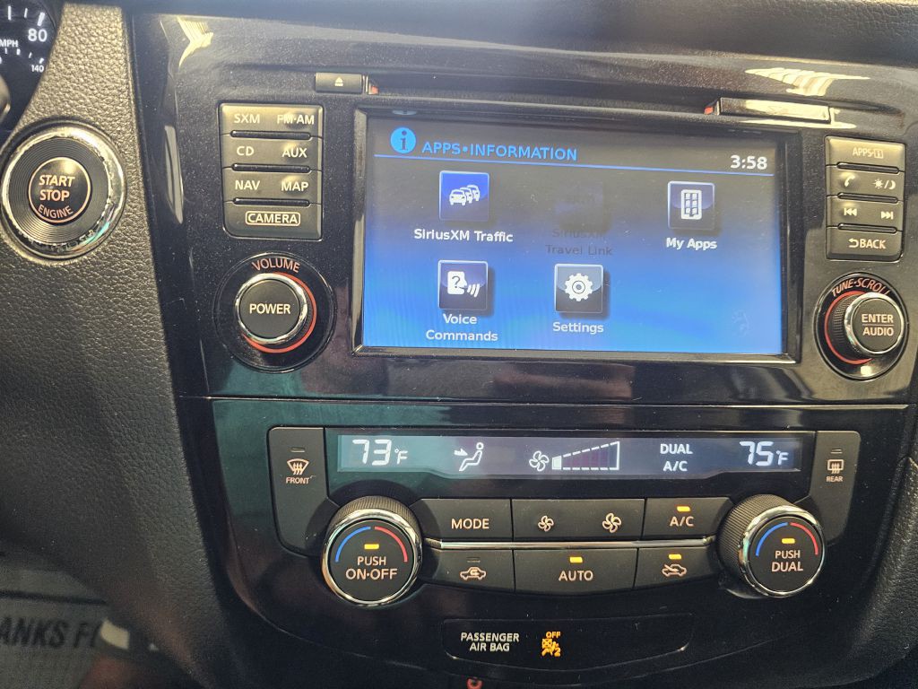 2017 Nissan Rogue Image 24
