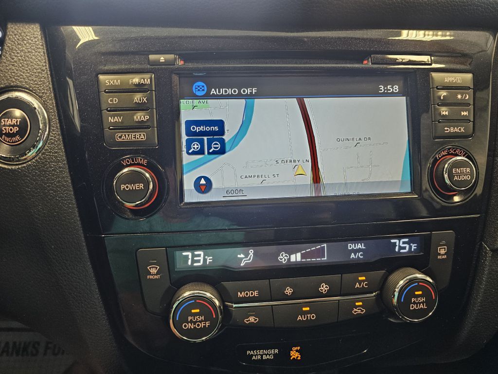2017 Nissan Rogue Image 25