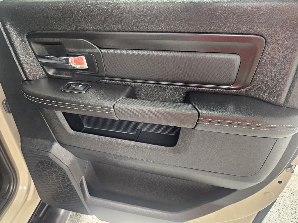 2017 RAM 1500 Image 12