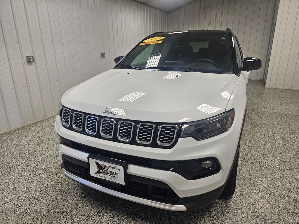 2025 Jeep Compass Image 4