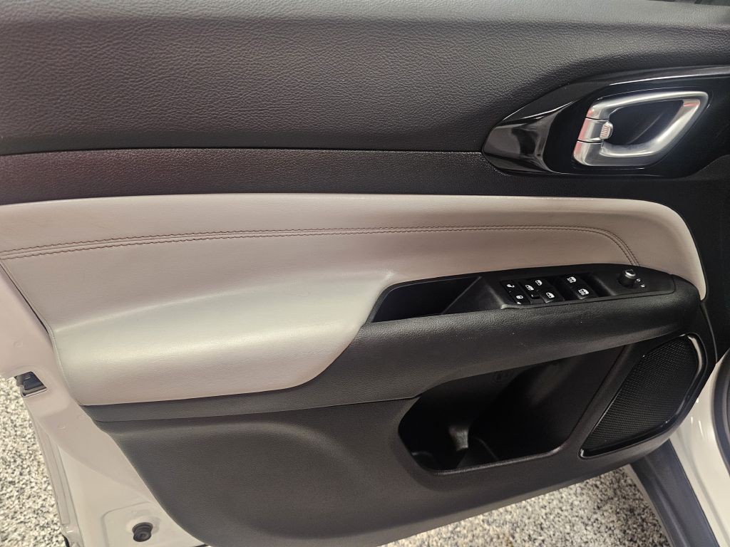 2025 Jeep Compass Image 8