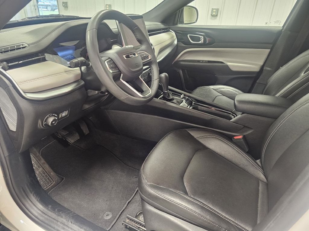 2025 Jeep Compass Image 9