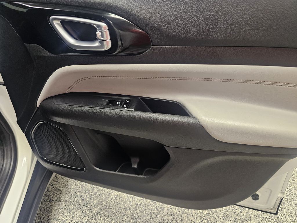 2025 Jeep Compass Image 15