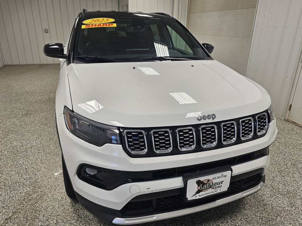 2025 Jeep Compass Image 3