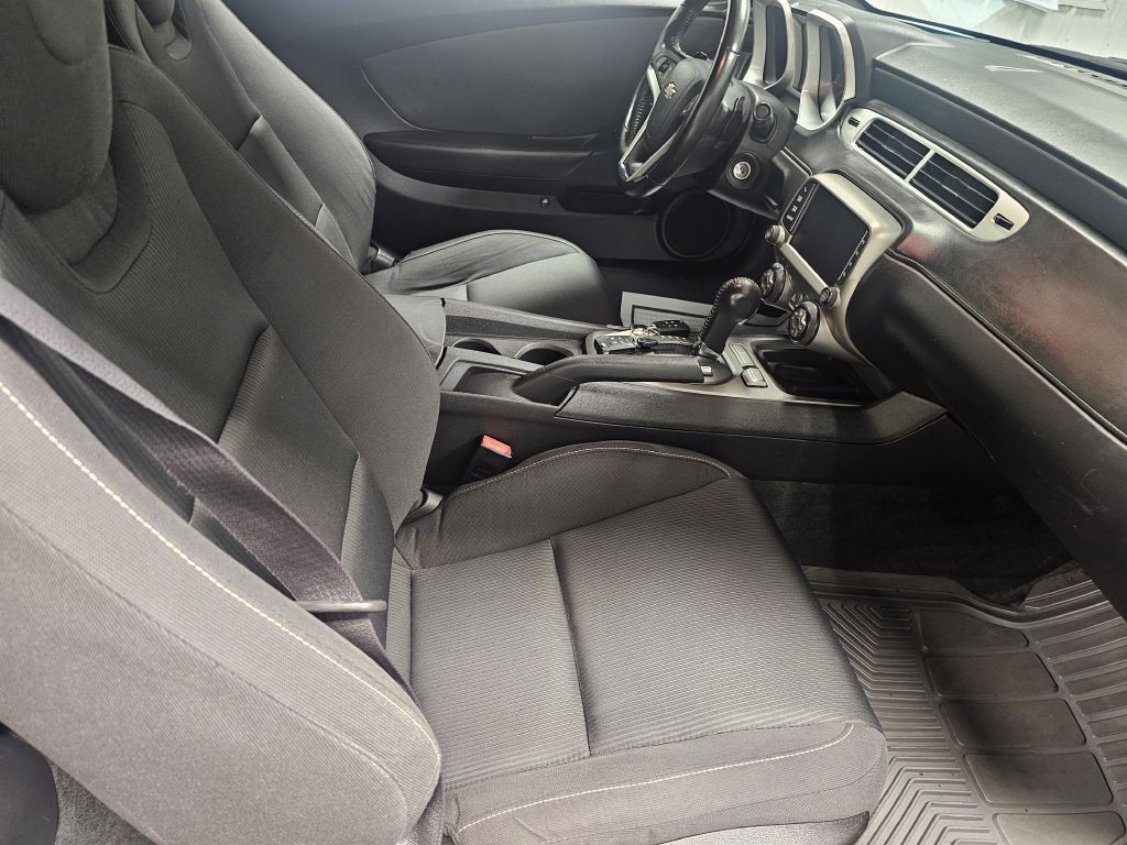 2015 Chevrolet Camaro Image 15