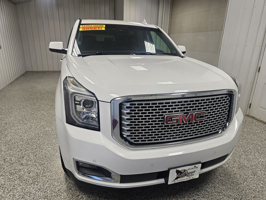 2017 GMC Yukon Image 3