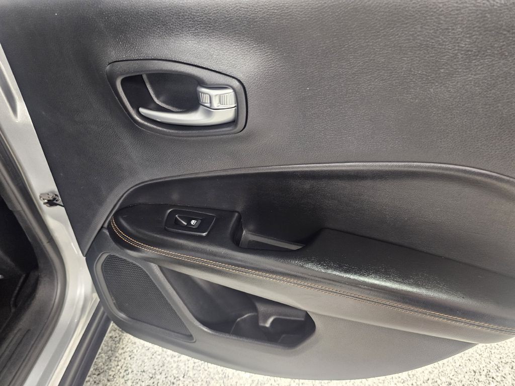 2019 Jeep Compass Image 13