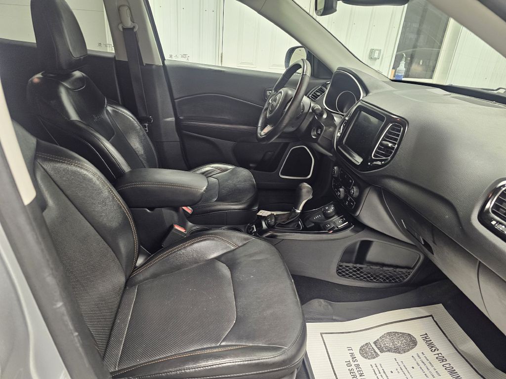 2019 Jeep Compass Image 16