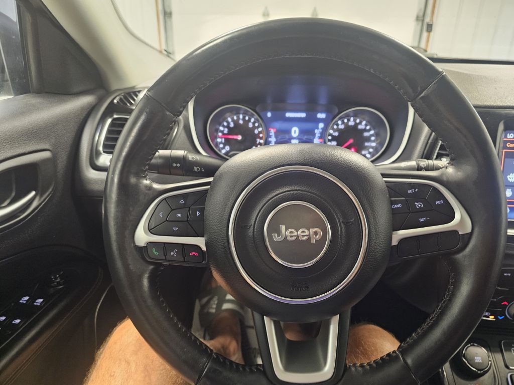 2019 Jeep Compass Image 17