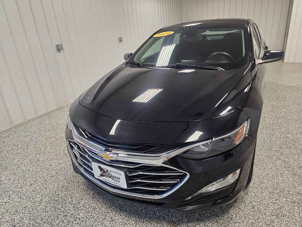 2024 Chevrolet Malibu Image 4