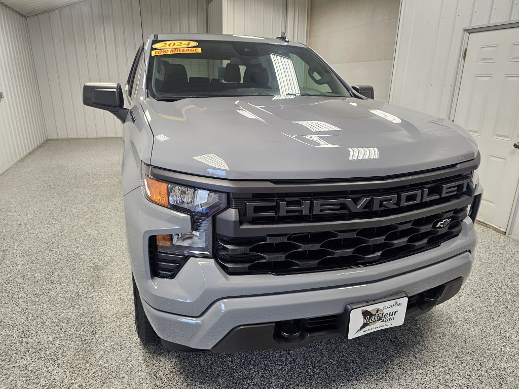 2024 Chevrolet Silverado 1500 Image 3