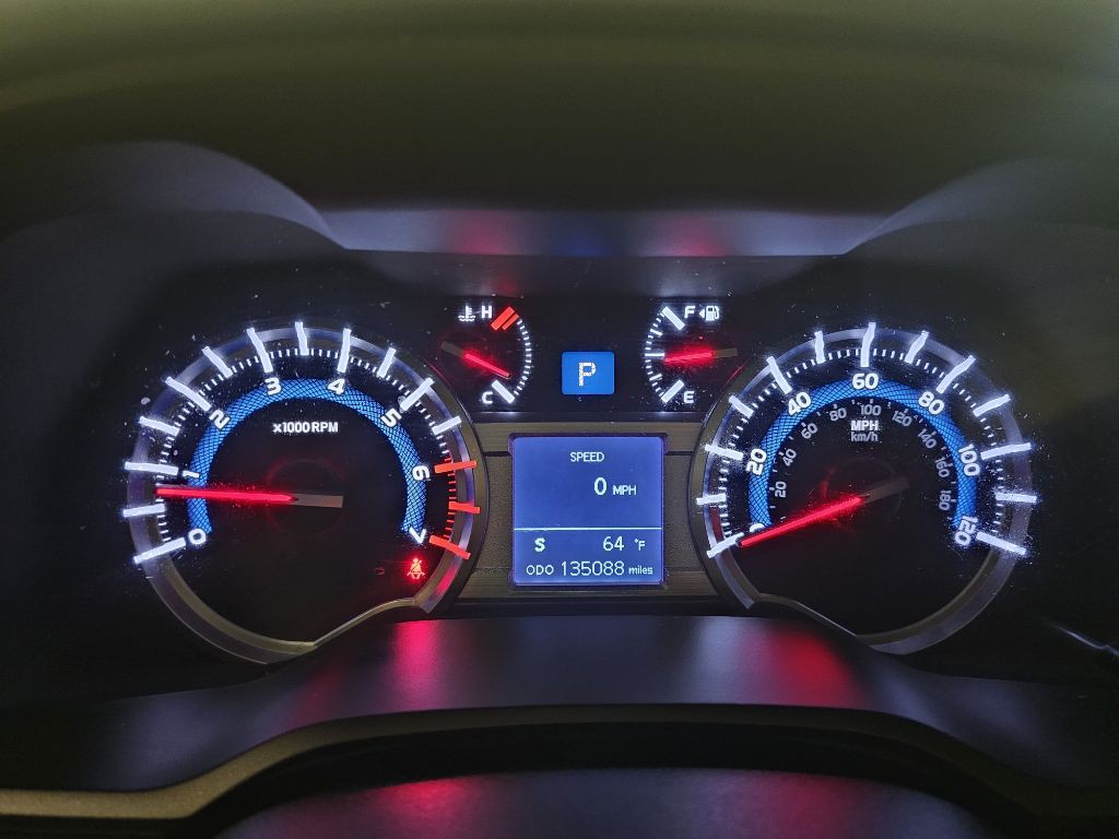 2016 Toyota 4Runner Image 27