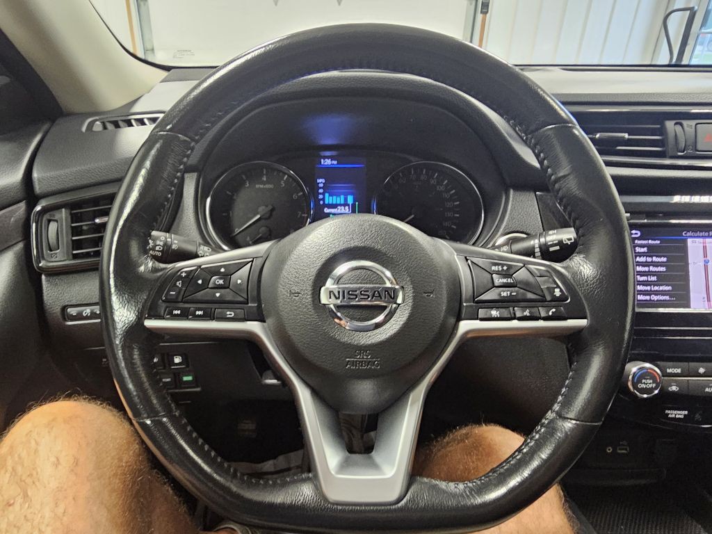 2018 Nissan Rogue Image 18