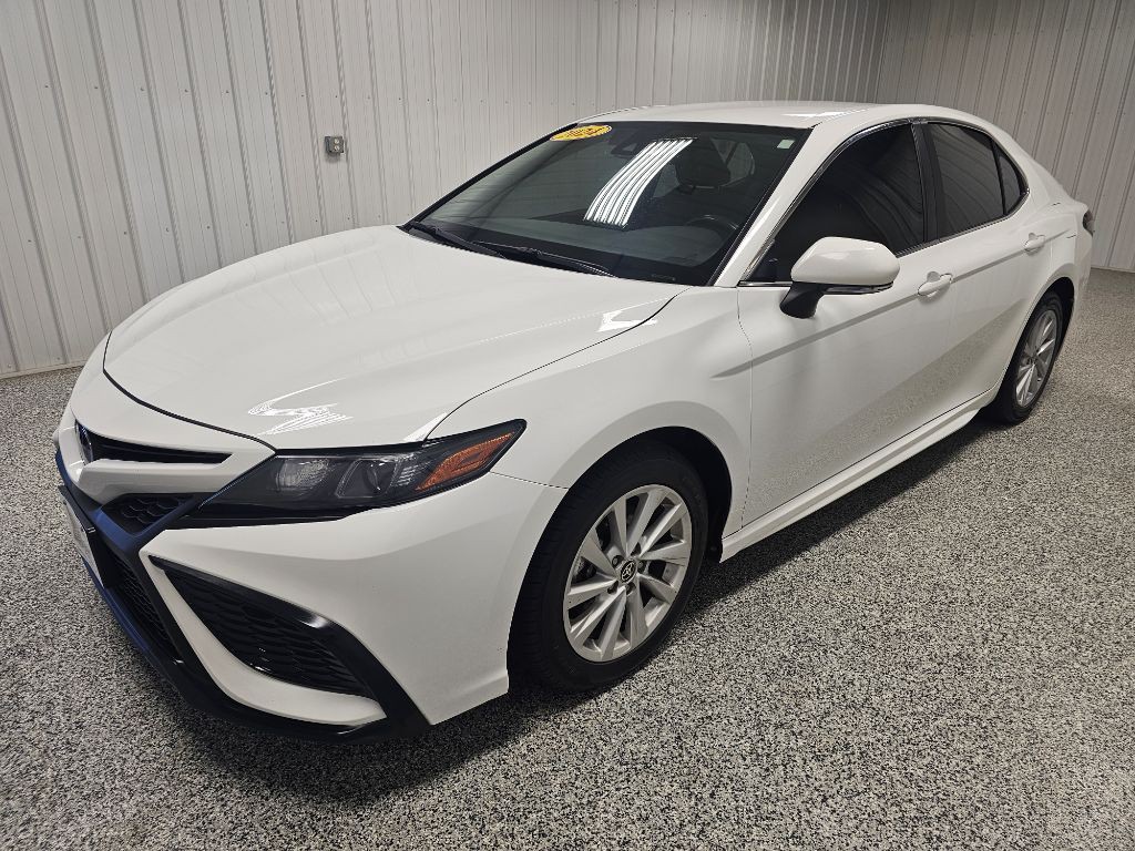 2024 Toyota Camry Image 1
