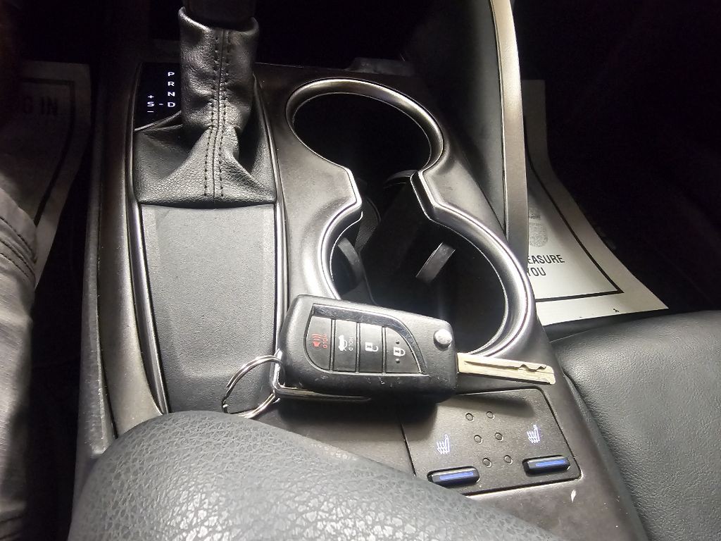 2024 Toyota Camry Image 20