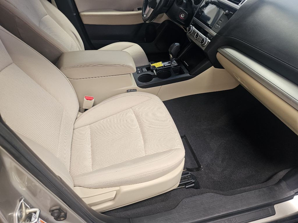 2017 Subaru Outback Image 16