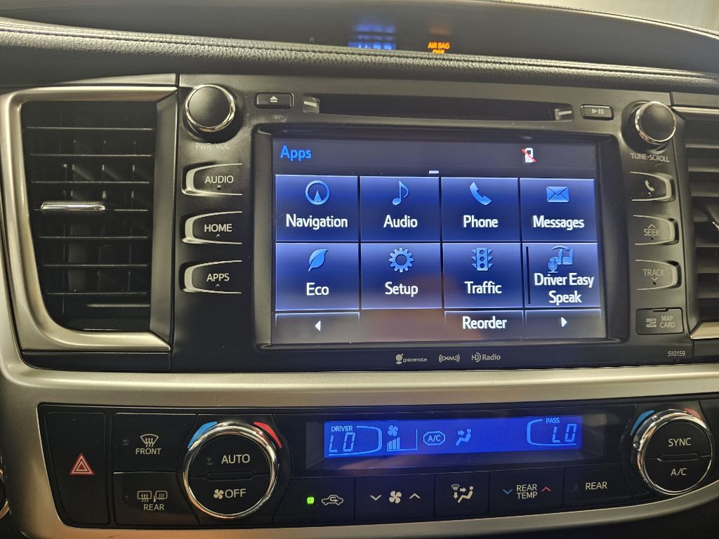 2016 Toyota Highlander Image 26