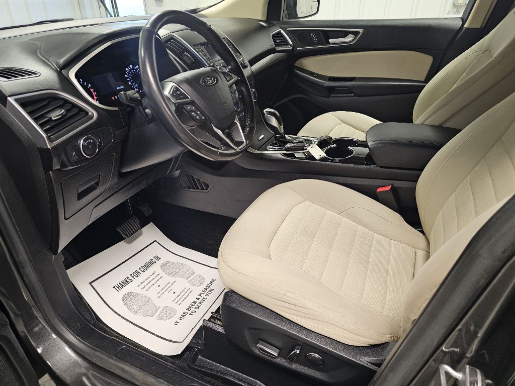 2015 Ford Edge Image 9