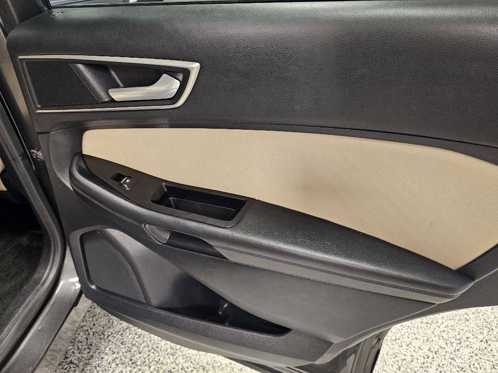2015 Ford Edge Image 13