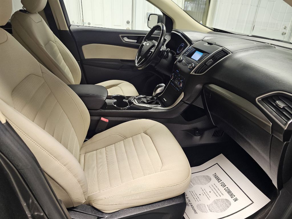2015 Ford Edge Image 16