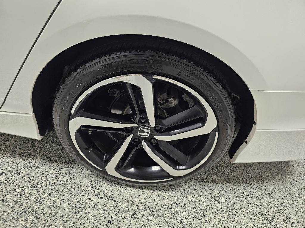 2020 Honda Accord Image 8