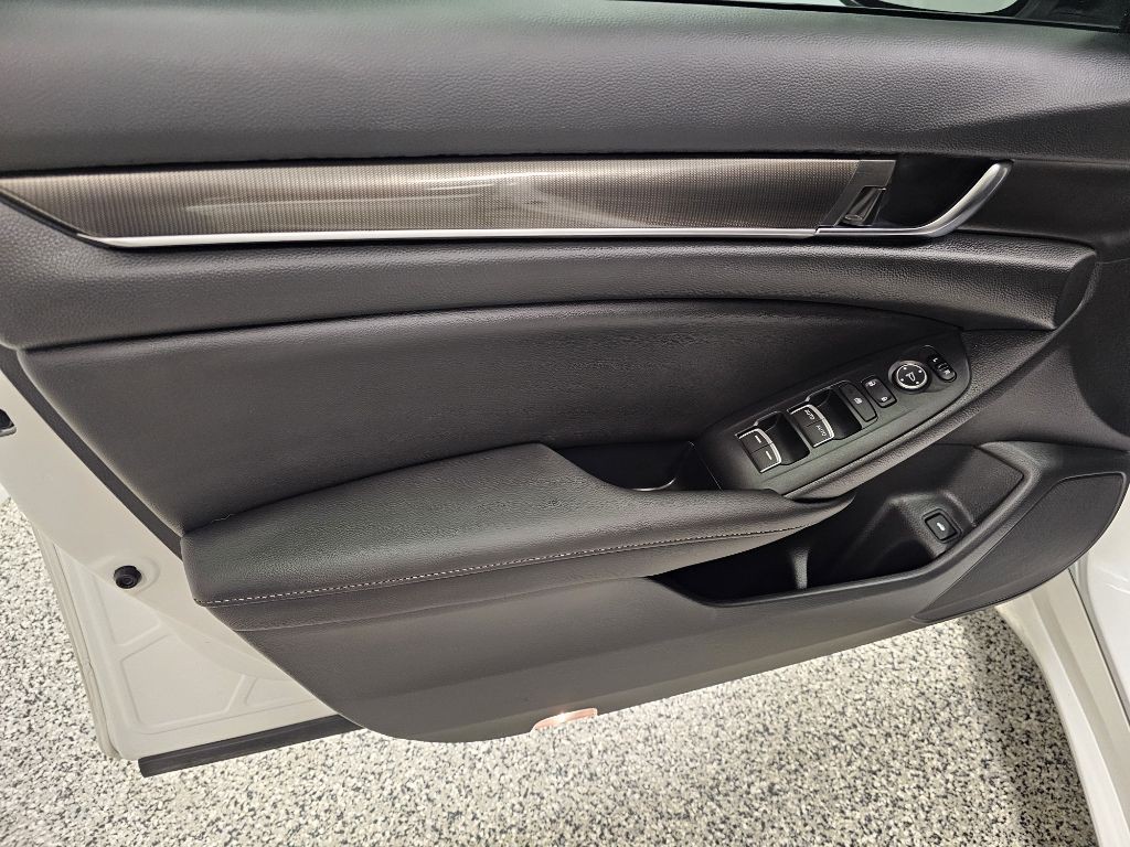 2020 Honda Accord Image 11