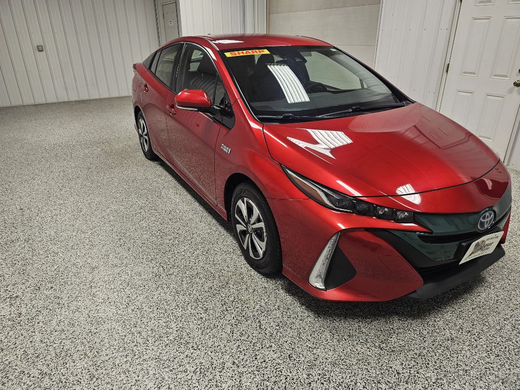 2017 Toyota Prius Image 2