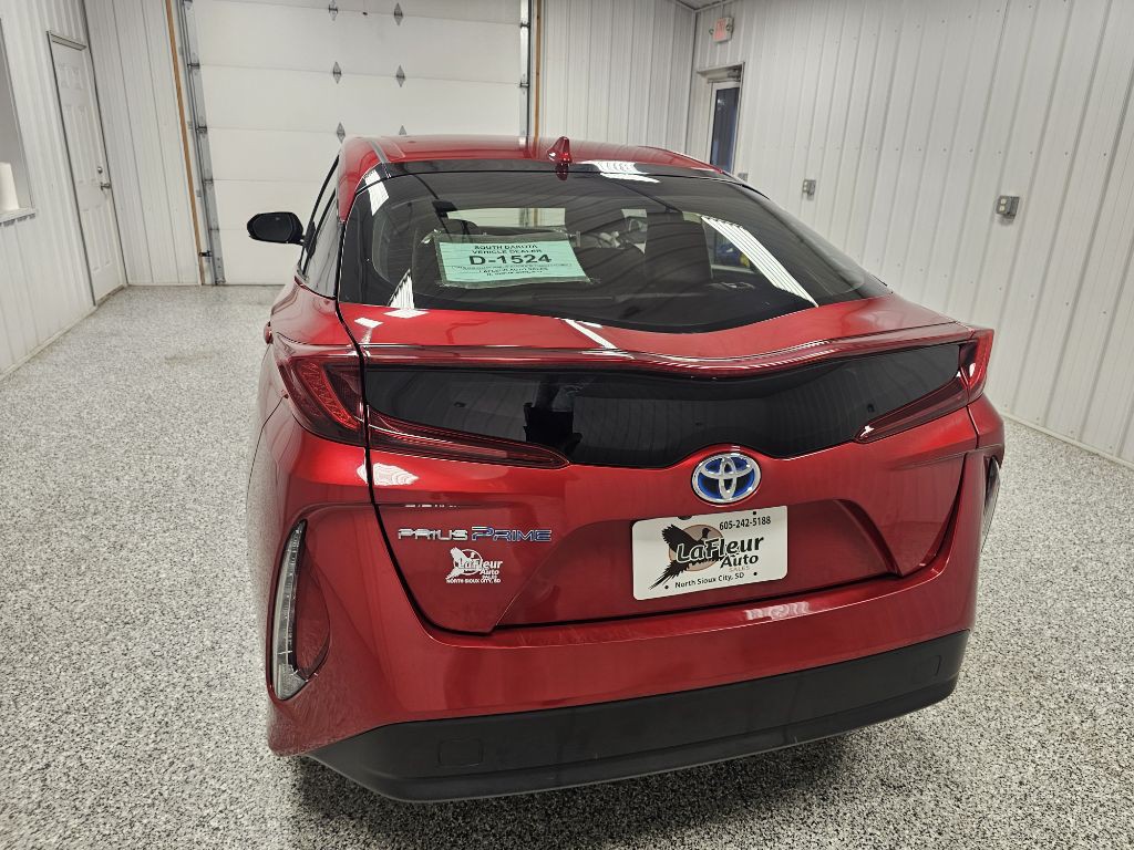 2017 Toyota Prius Image 6
