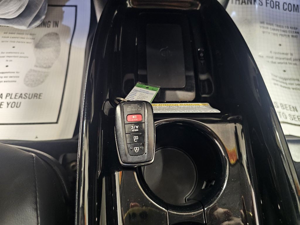 2017 Toyota Prius Image 17
