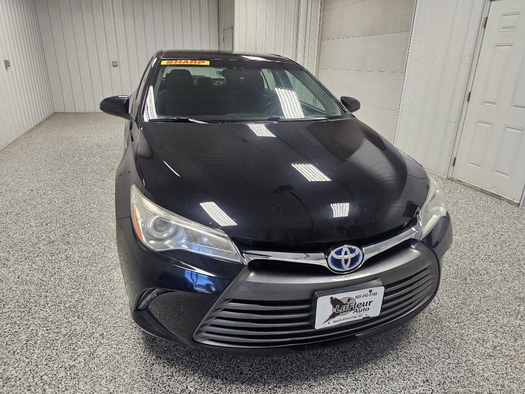 2017 Toyota Camry Image 4